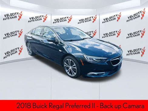 Used 2018 Buick Regal Preferred w/ Driver Confidence Package #1 AWD/4WD image 1