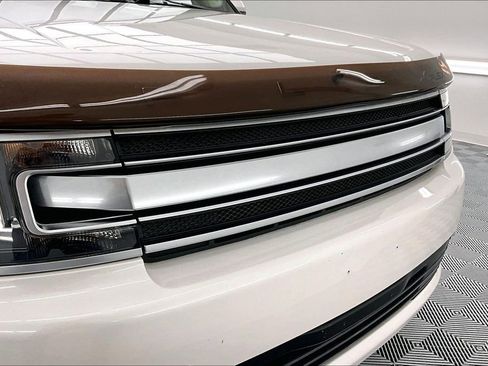 Used 2018 Ford Flex Limited w/ Equipment Group 301A FWD image 29