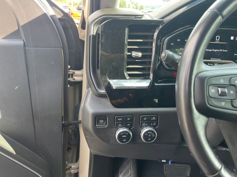 Used 2022 GMC Sierra 1500 AT4 image 17