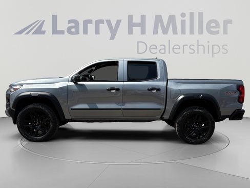 Used 2023 Chevrolet Colorado Trail Boss w/ Advanced Trailering Package AWD/4WD image 2