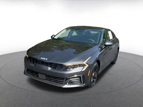 Used 2025 Kia K5 LXS FWD image 7