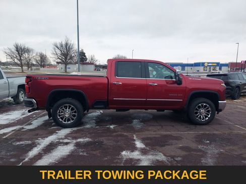 Used 2025 Chevrolet Silverado 3500 LTZ w/ LTZ Convenience Package image 8