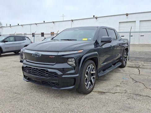 Certified 2024 Chevrolet Silverado EV RST image 3