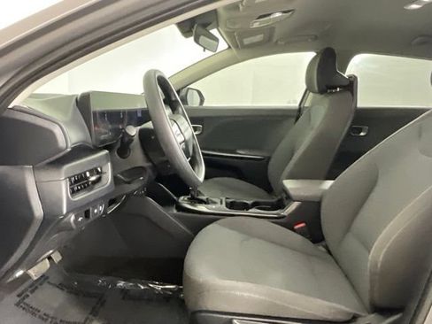 Used 2025 Kia K4 FWD image 10