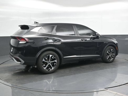 Used 2023 Kia Sportage EX FWD image 2