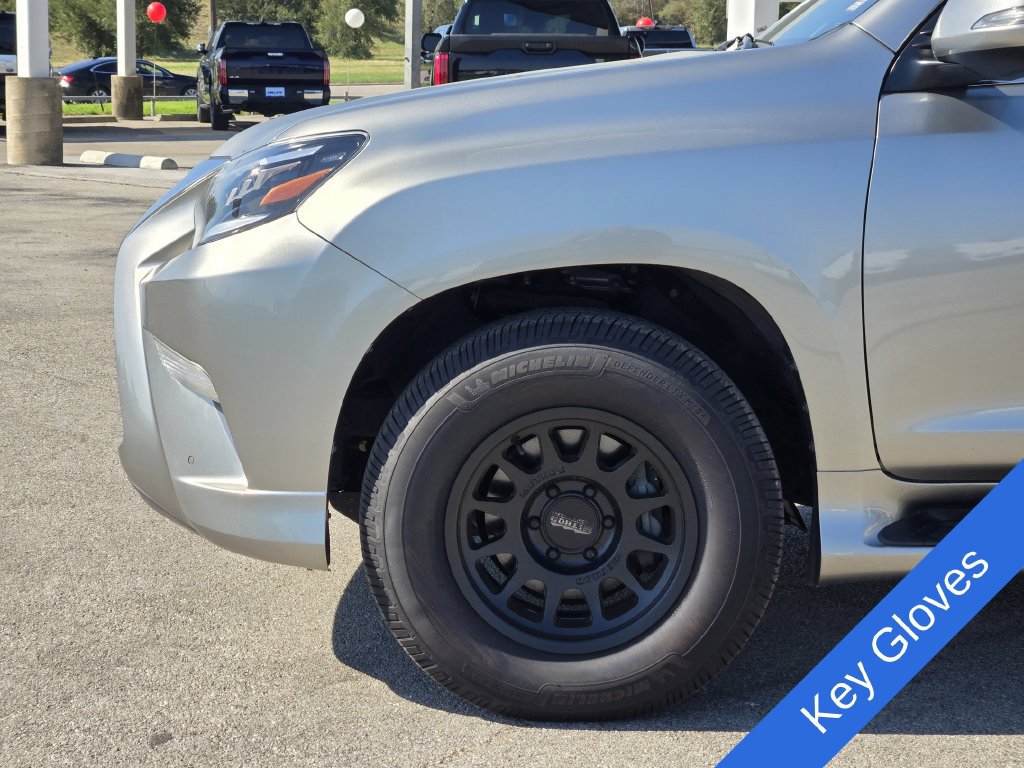 Used 2023 Lexus GX 460 Premium w/ Premium Package AWD/4WD image 9