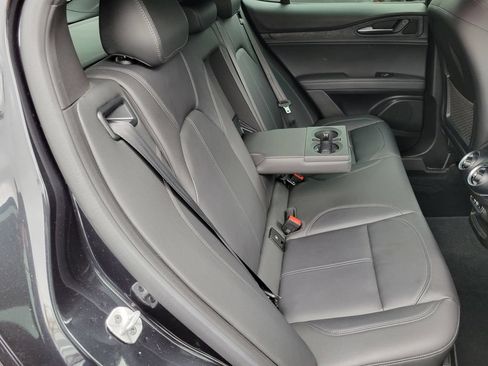 Used 2024 Alfa Romeo Stelvio Sprint RWD image 20