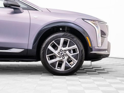 New 2026 Cadillac Optiq Luxury 1 image 33