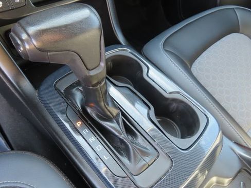 Used 2021 Chevrolet Colorado Z71 w/ Safety Package image 37