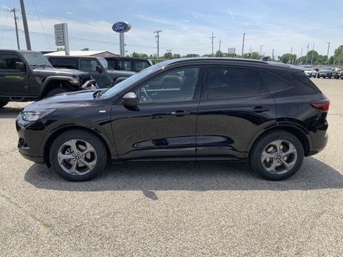 Used 2023 Ford Escape ST-Line w/ Tech Pack #1 AWD/4WD image 8