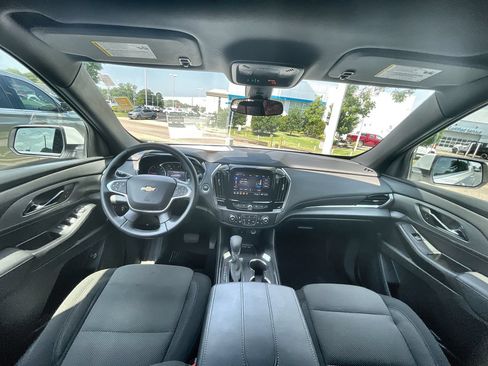 Used 2023 Chevrolet Traverse LT FWD image 20
