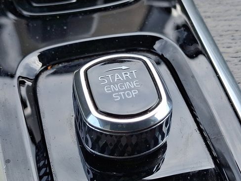 Used 2024 Volvo XC90 T8 Plus w/ Protection Package Premier image 25