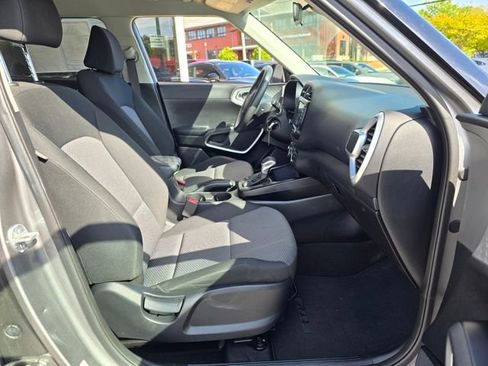 Used 2023 Kia Soul LX w/ Option Group 015 FWD image 36