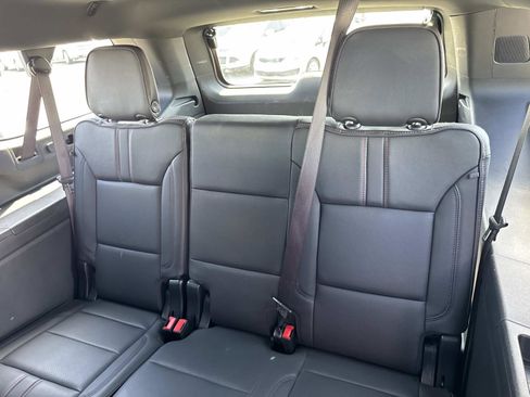 Used 2025 Chevrolet Suburban RST image 26