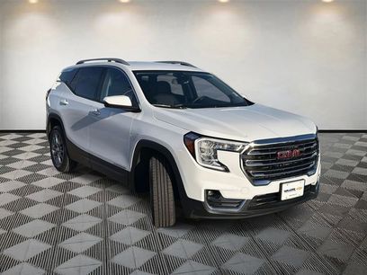 Used 2024 GMC Terrain SLT
