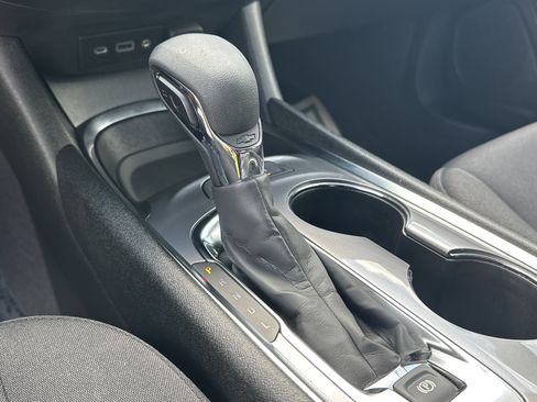 Used 2025 Chevrolet Malibu LT image 30