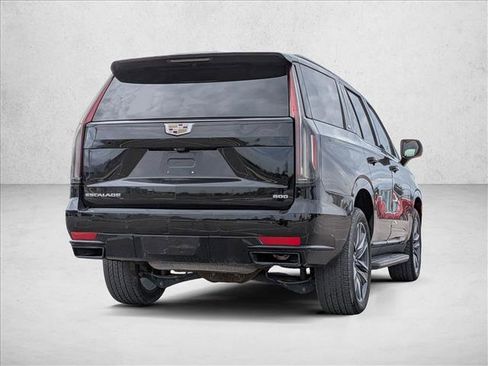 Used 2023 Cadillac Escalade Sport image 5
