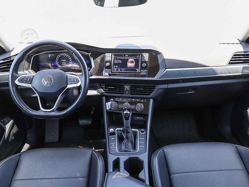 Certified 2023 Volkswagen Jetta SE FWD image 12