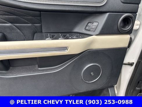 Used 2019 Ford Expedition Platinum AWD/4WD image 12