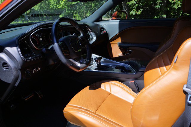Used 2022 Dodge Challenger SRT Hellcat w/ Plus Package RWD image 2