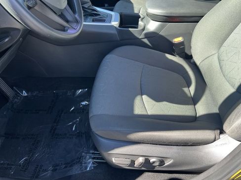 Certified 2022 Toyota RAV4 XLE w/ Convenience Package image 11