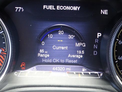 Used 2015 Jeep Cherokee 4WD Limited w/ Luxury Group image 22
