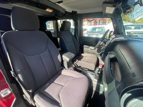 Used 2013 Jeep Wrangler Unlimited Sport image 34