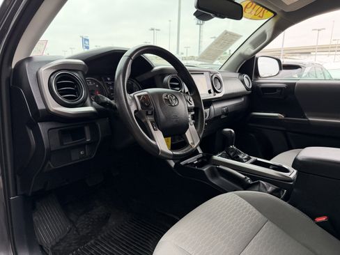 Used 2019 Toyota Tacoma SR5 image 16