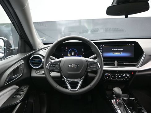 Used 2026 Chevrolet Trax LT w/ Driver Confidence Package FWD image 29
