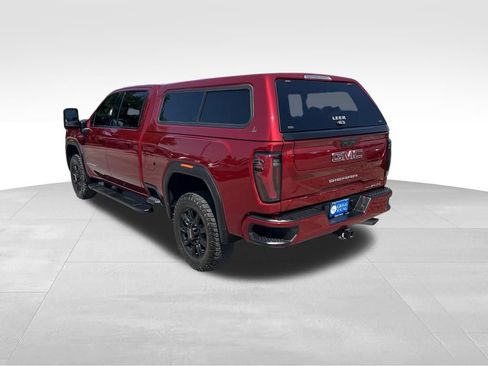 Used 2024 GMC Sierra 2500 AT4 w/ Technology Package AWD/4WD image 4