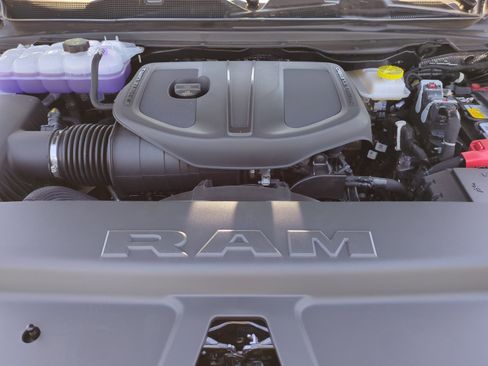 New 2026 RAM 1500 Express AWD/4WD image 21