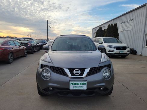Used 2017 Nissan Juke SL image 2