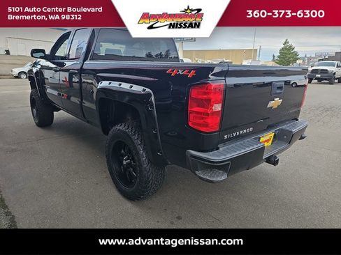 Used 2018 Chevrolet Silverado 1500 Custom image 3