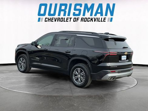 Used 2024 Chevrolet Traverse LT image 4