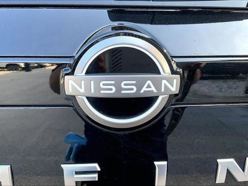 Certified 2024 Nissan Pathfinder SV FWD image 30