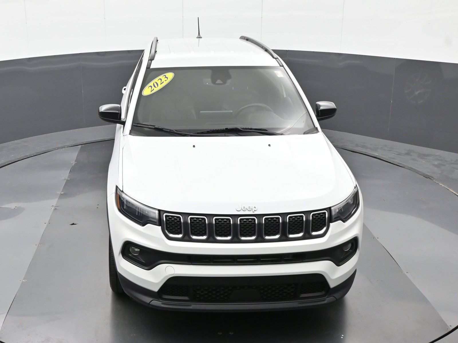 Used 2023 Jeep Compass Latitude AWD/4WD image 34