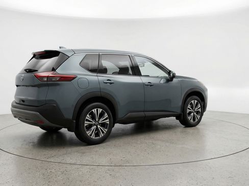 Used 2025 Nissan Rogue SV FWD image 9