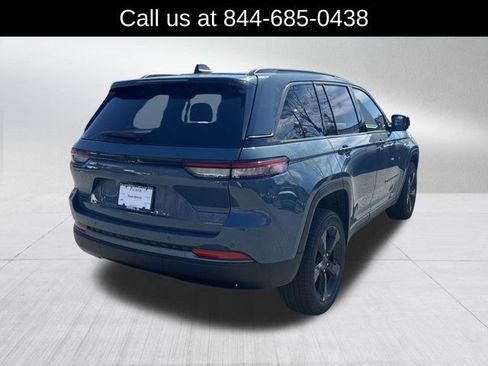 New 2026 Jeep Grand Cherokee Limited w/ Limited Altitude Package AWD/4WD image 5