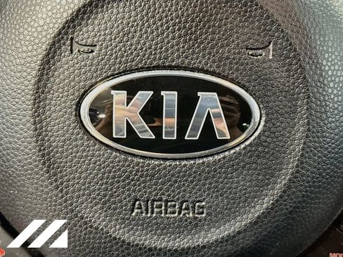 Used 2014 Kia Soul FWD image 32