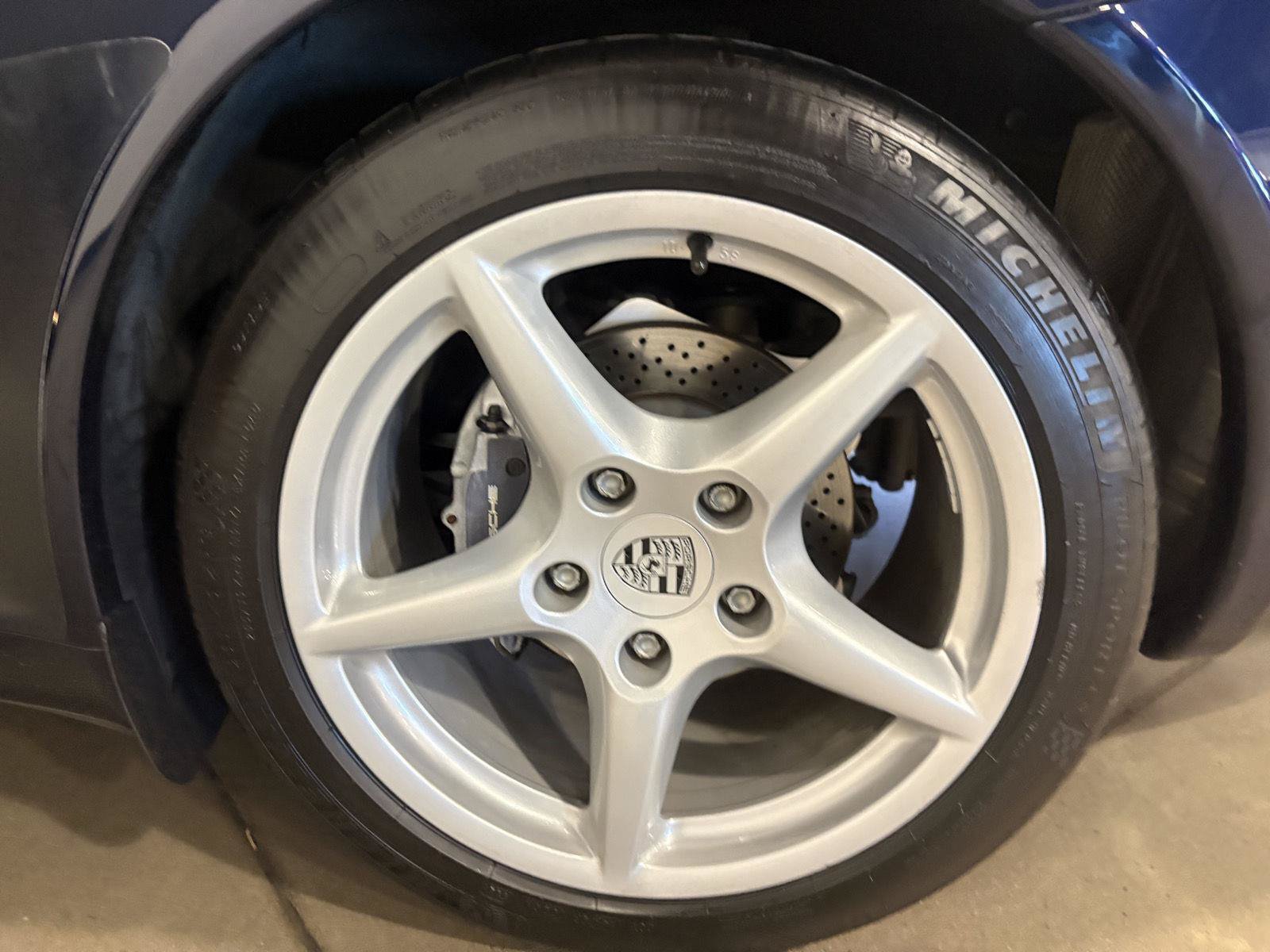 Used 2006 Porsche 911 Carrera RWD image 40