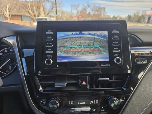 Used 2023 Toyota Camry SE image 16