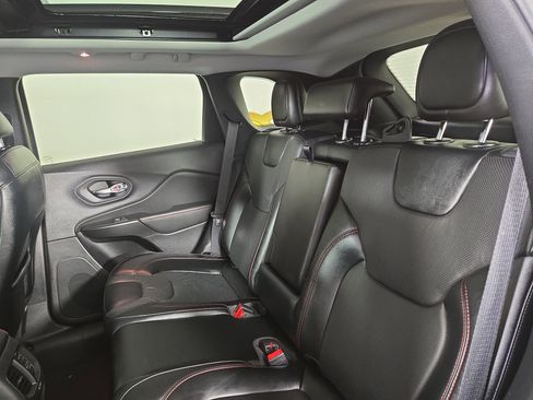 Certified 2022 Jeep Cherokee Trailhawk w/ Sun, Sound & Nav Group image 13