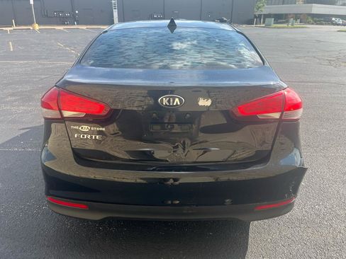Used 2018 Kia Forte LX w/ LX Popular Package FWD image 4