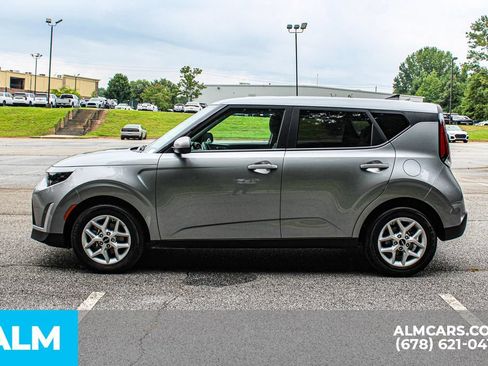 Used 2025 Kia Soul LX w/ LX Technology Package FWD image 7