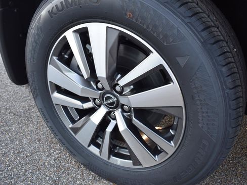 New 2026 Nissan Pathfinder SL image 13