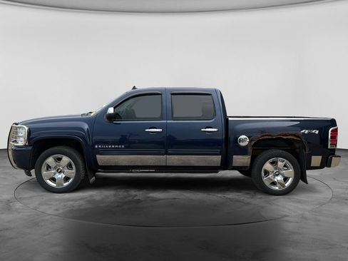 Used 2009 Chevrolet Silverado 1500 LTZ w/ Safety Package AWD/4WD image 4