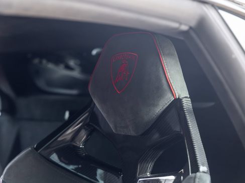 Used 2023 Lamborghini Huracan Sterrato AWD/4WD image 32