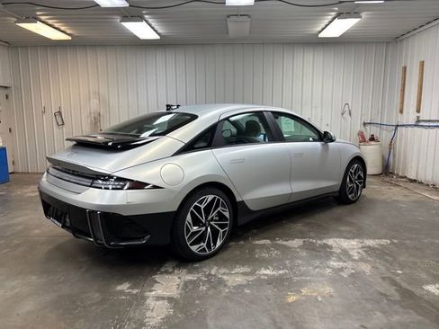 New 2025 Hyundai Ioniq 6 SEL image 5