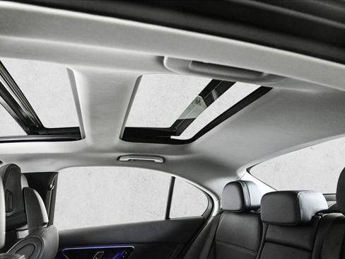 Certified 2025 Mercedes-Benz C 300 4MATIC Sedan image 21