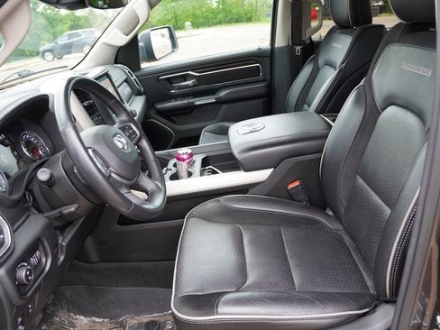 Used 2022 RAM 1500 Laramie AWD/4WD image 4